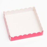 Коробка для печенья и пряников 150*150*30 мм розовая